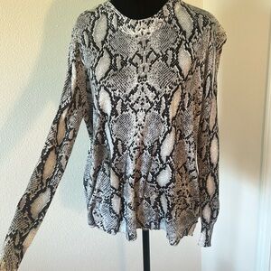 Olivaceous Gray and Black Boxy Blouse